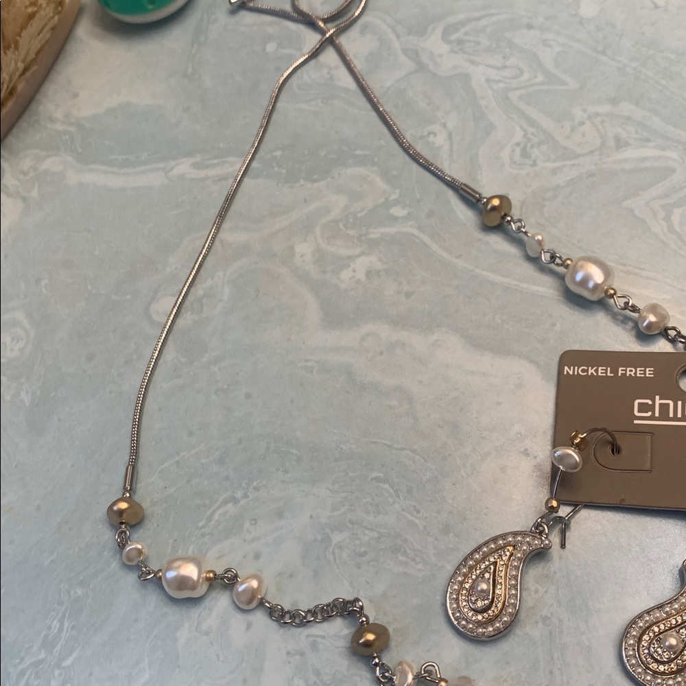 Silver and Gold Paisley Jewelry Set with pearls. - Picture 2 of 7